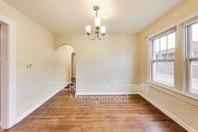 Building Photo - 5244 E 10th St