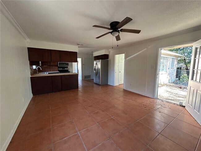 Building Photo - 2603 St Stephens Rd