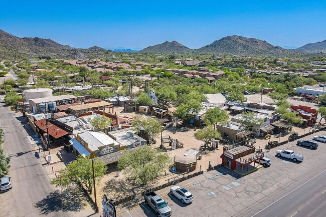 Building Photo - Downtown Cave Creek Patio Homes!