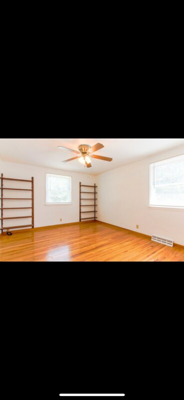 Building Photo - 1183 Monterey Dr