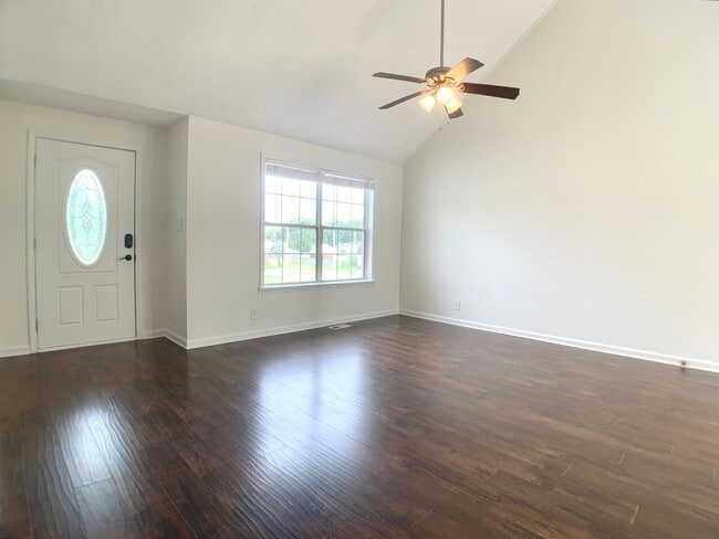 Building Photo - 1404 Marla Ct