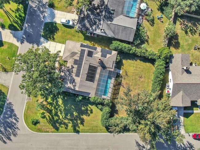 Building Photo - 1702 Horseshoe Dr