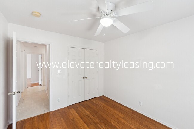 Building Photo - 1305 W Quincy St
