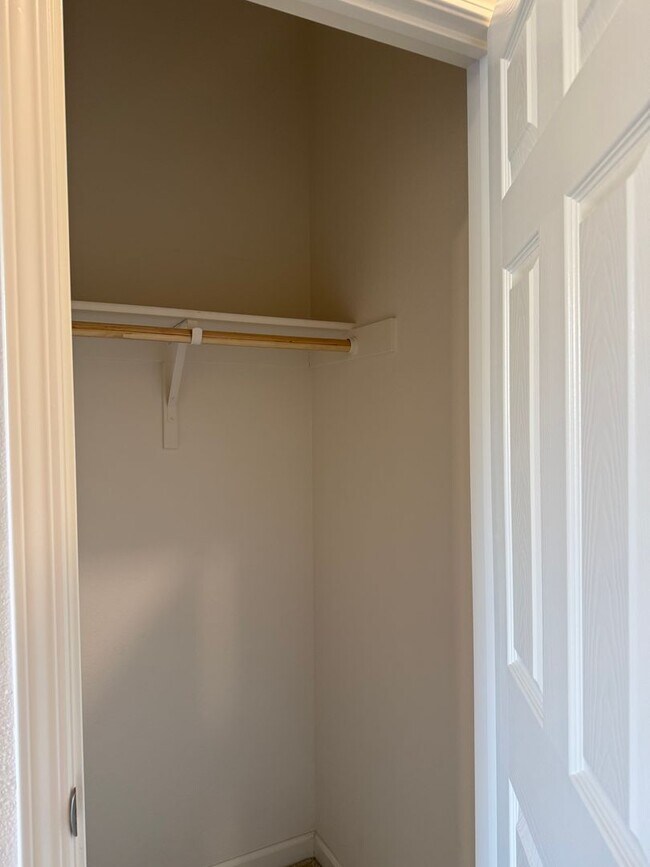 Building Photo - Beautiful Natomas 3 Bed / 2 Bath!