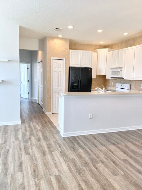 Building Photo - 4228 Via Piedra Cir