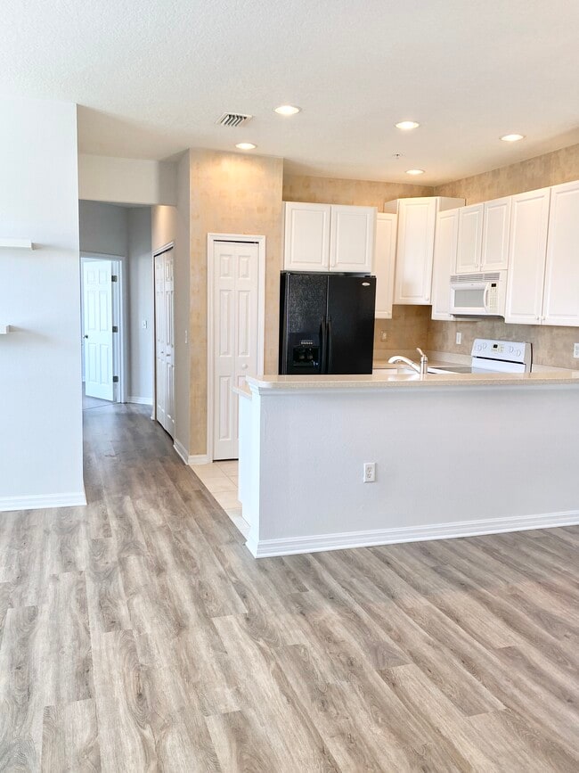 Building Photo - 4228 Via Piedra Cir