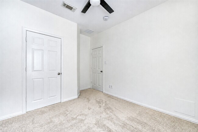 Building Photo - 19935 Caraway Ridge Dr