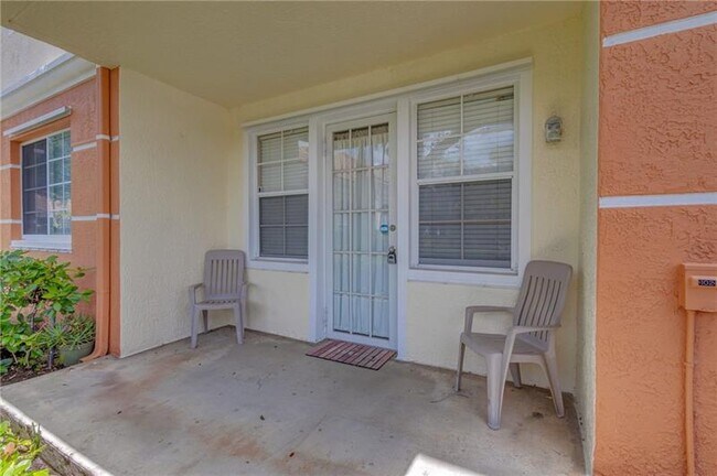 Building Photo - 9833 Baywinds Blvd