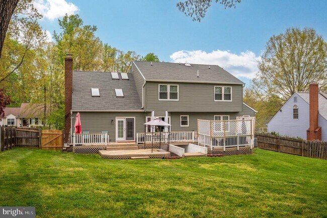 Building Photo - 15 Owen St