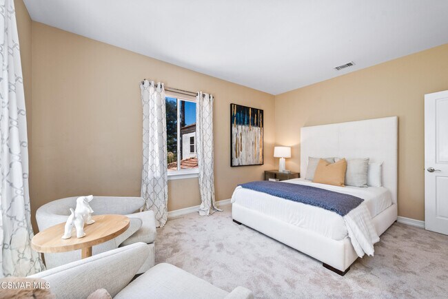Building Photo - 1074 Deseo Ave