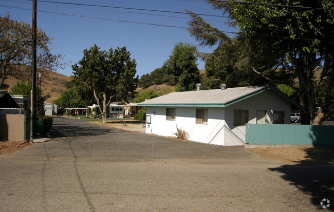 Building Photo - Lake Casitas Mobile Home Estates