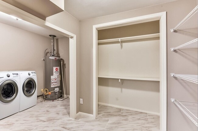 Building Photo - 4902 Pershing St