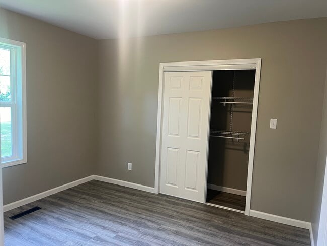 Building Photo - 52075 Clover Trail