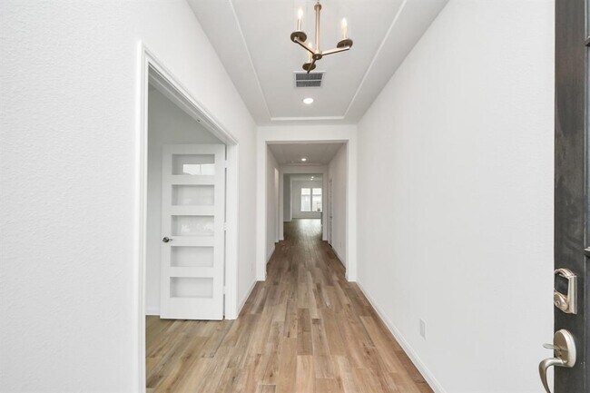Building Photo - 7727 Pale Petunia Trl