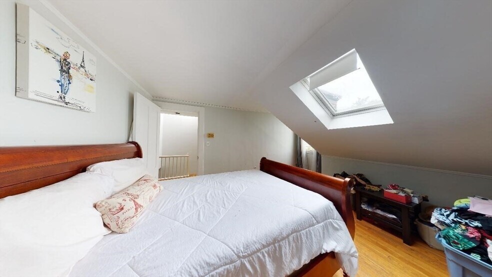 Building Photo - 408 Sumner St