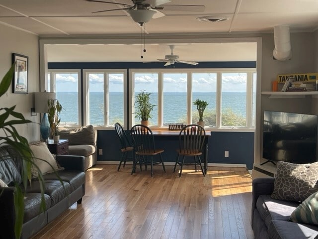 Building Photo - 2218 Fairfield Beach Rd