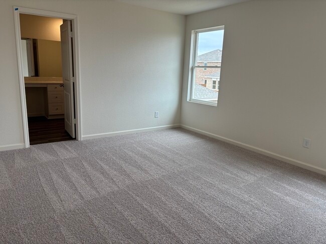 Building Photo - 1876 Purtis Crk Dr