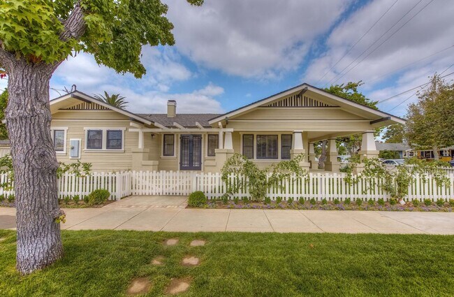 Building Photo - 306 N Shaffer St