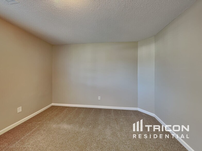 Building Photo - 1275 Wentworth Cove Ct