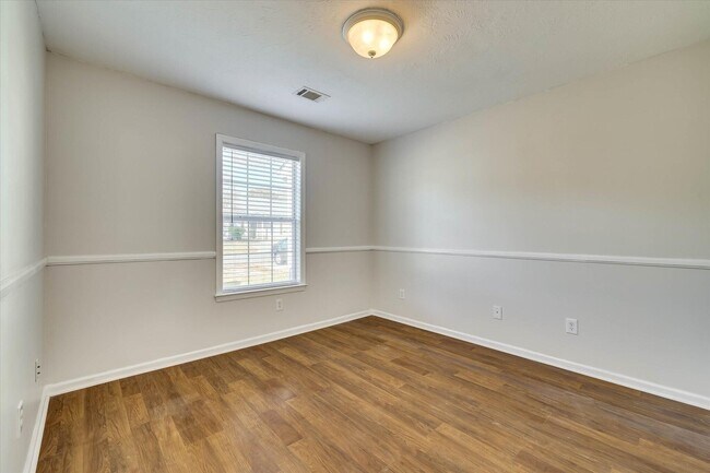 Building Photo - 150 Portofino Ln SW