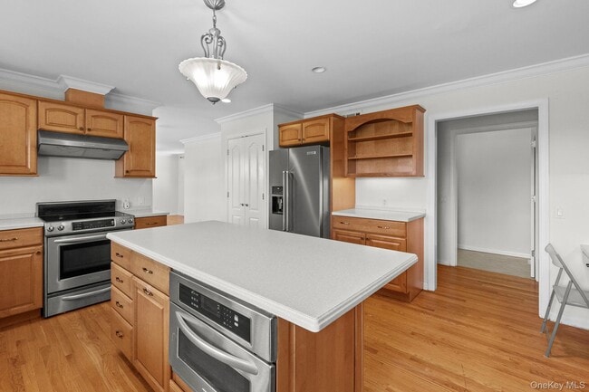 Building Photo - 46 Sylvan Rd
