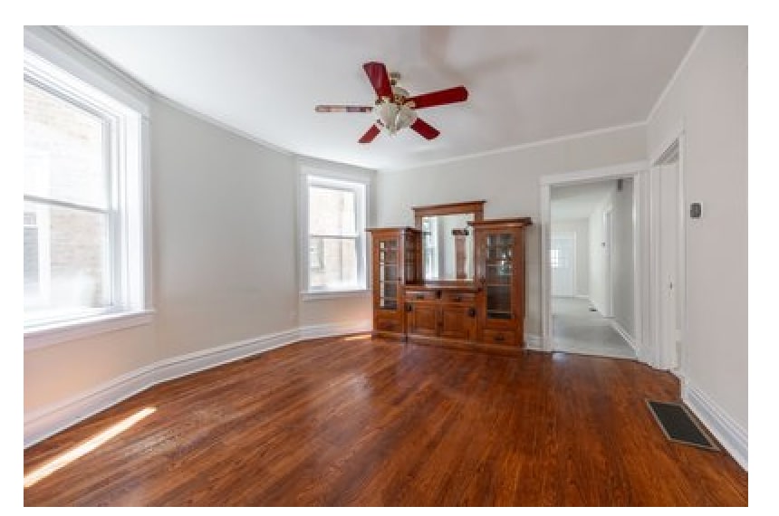 Building Photo - 2118 N Avers Ave