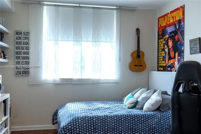 Building Photo - 2775 NE 187th St