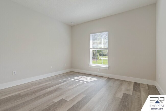 Building Photo - 51 Woodside Dr