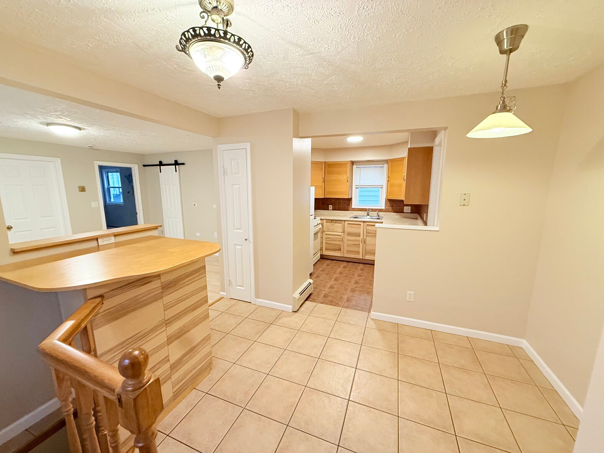 Building Photo - 47 Lester St