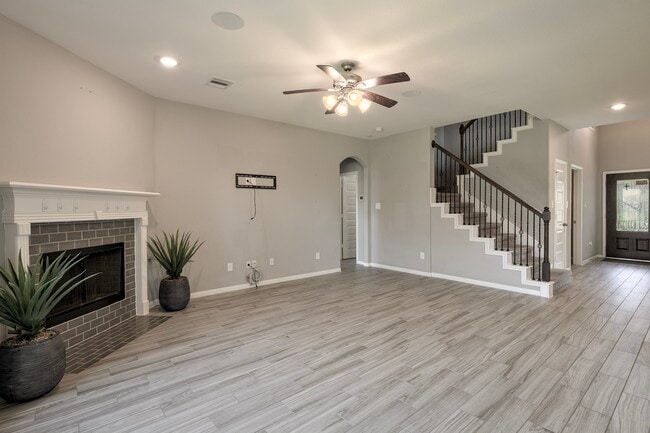 Building Photo - 23807 Brenta Valley Dr