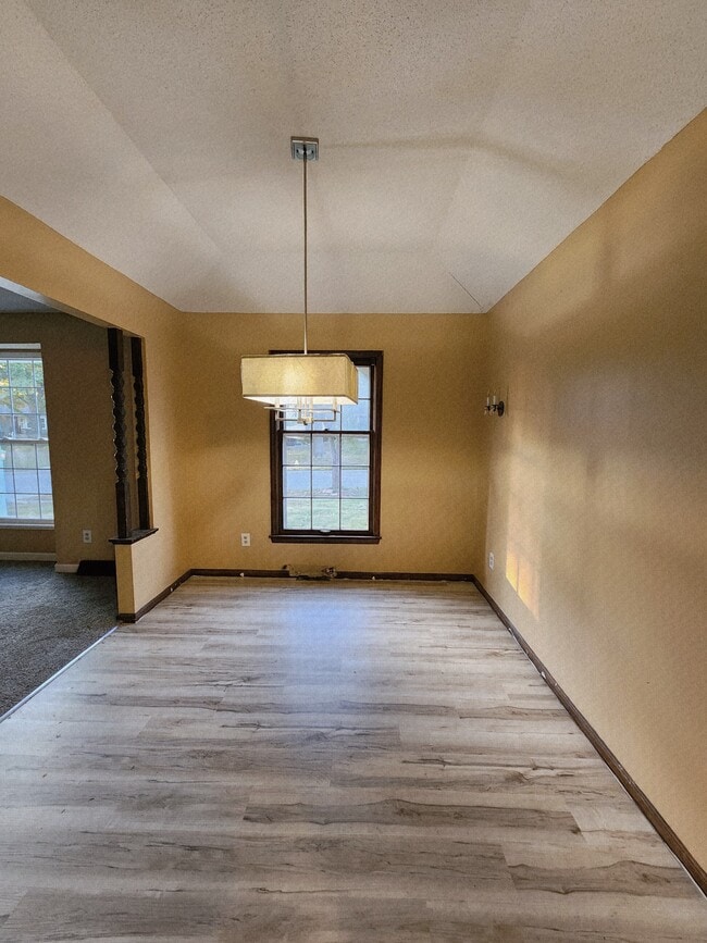 Dining Room - 7325 N Brooklyn Ave