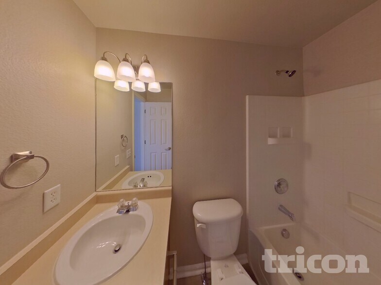 Building Photo - 2304 Gilpin Ave