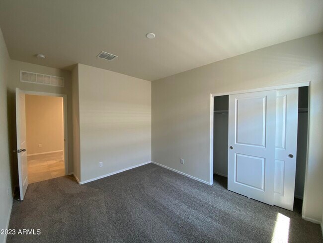 Building Photo - 1166 W Avalon Canyon Dr