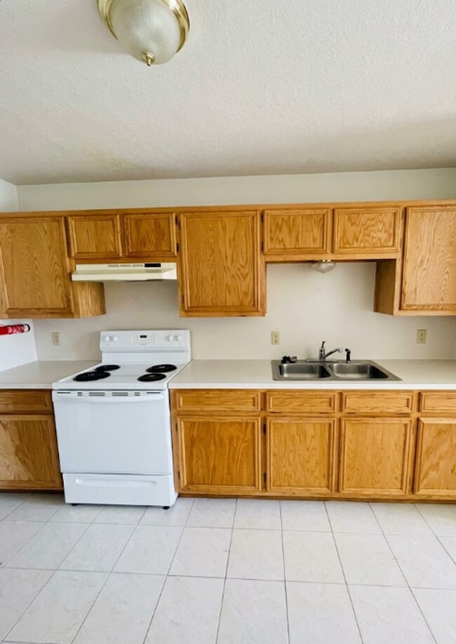 Building Photo - 106 Horseshoe Dr