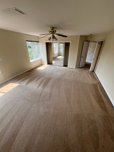 Building Photo - 1848 Blowers Dr