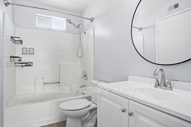 Building Photo - 1389 Serena Cir