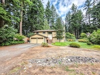 Building Photo - !! $3500 for 18 month lease !!

Private La...