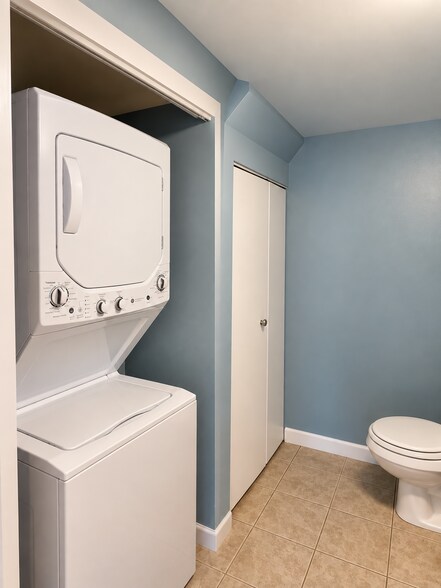 Building Photo - 9922 Forest View Pl