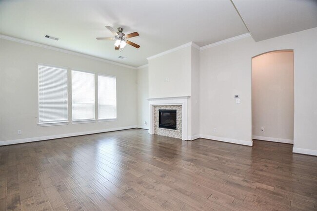 Building Photo - 25106 Sundance Park Ln