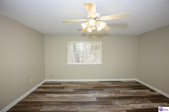 Building Photo - 356 Bittersweet Dr