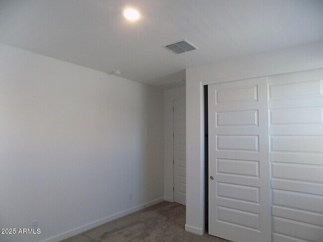 Building Photo - 1159 E Sabino Dr