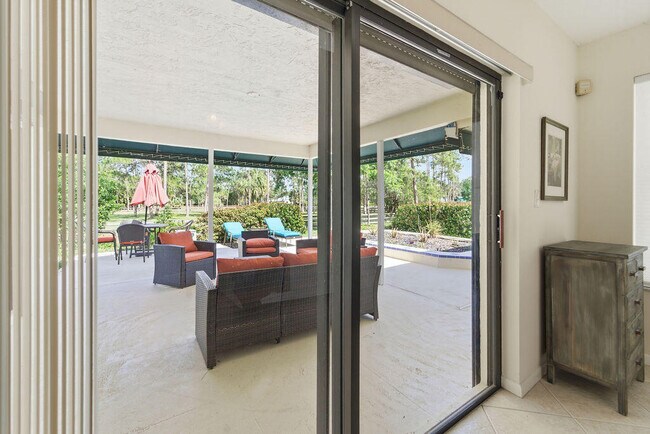 Building Photo - 5562 Reynolds Rd