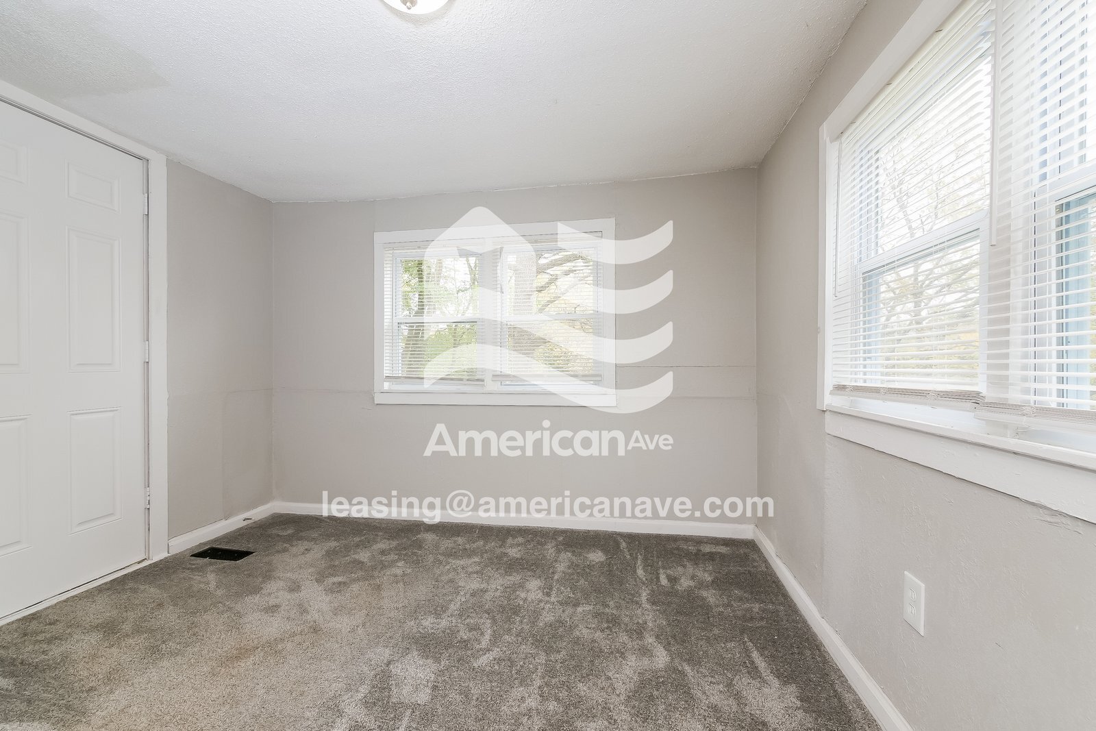 Building Photo - 13401 Parker Ave
