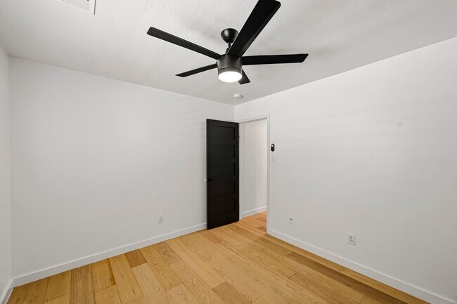 Building Photo - 13510 Gospel Way