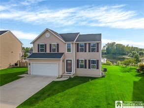 Building Photo - 27 Middlebury Ln