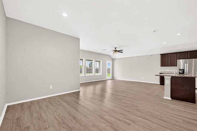Building Photo - 20112 Leaf River Cir
