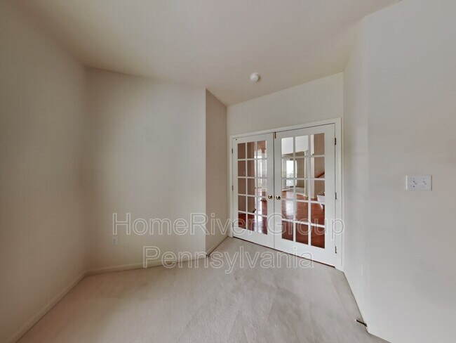 Building Photo - 145 Tanglewood Dr