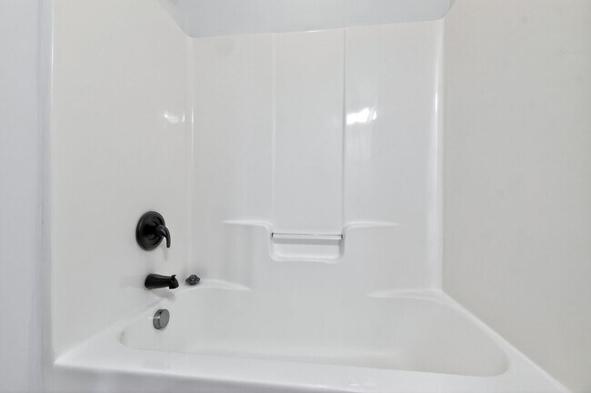 Building Photo - 4509 Middletown Dr