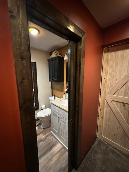 Building Photo - 13325 Brush Creek Rd