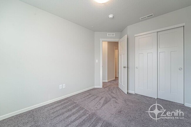 Building Photo - 2403 Trail View Ct